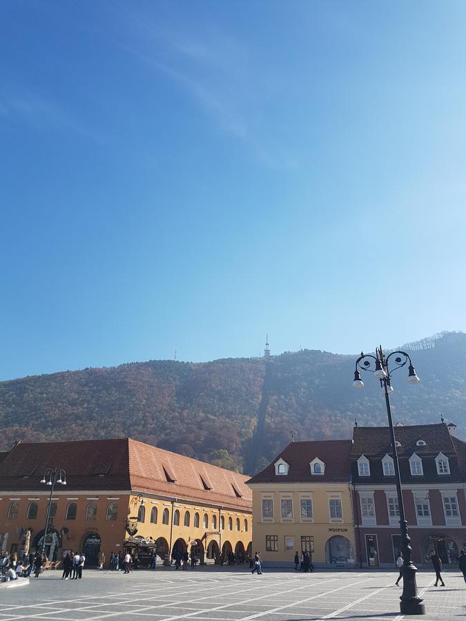 Luky10 Apartment Brasov Luaran gambar