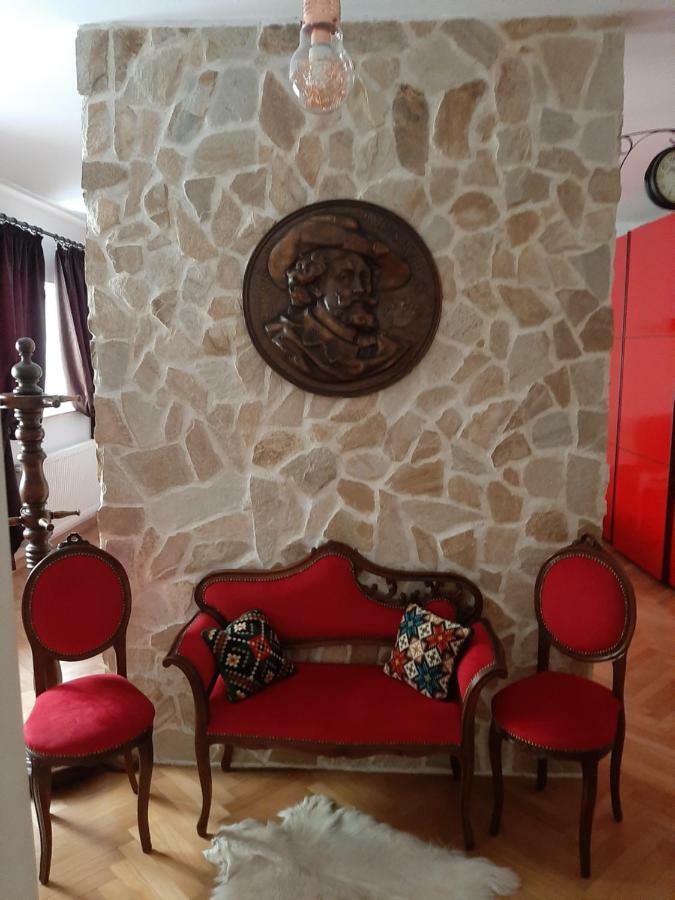 Luky10 Apartment Brasov Luaran gambar